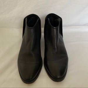 dolce vita leather booties size 7.5